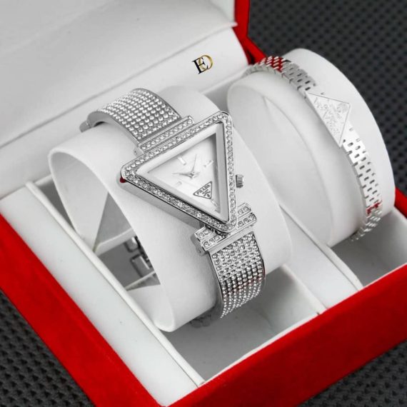 Coffret Montre PRADA et Bracelet Jonc – Design Triangle Strassé Argenté.